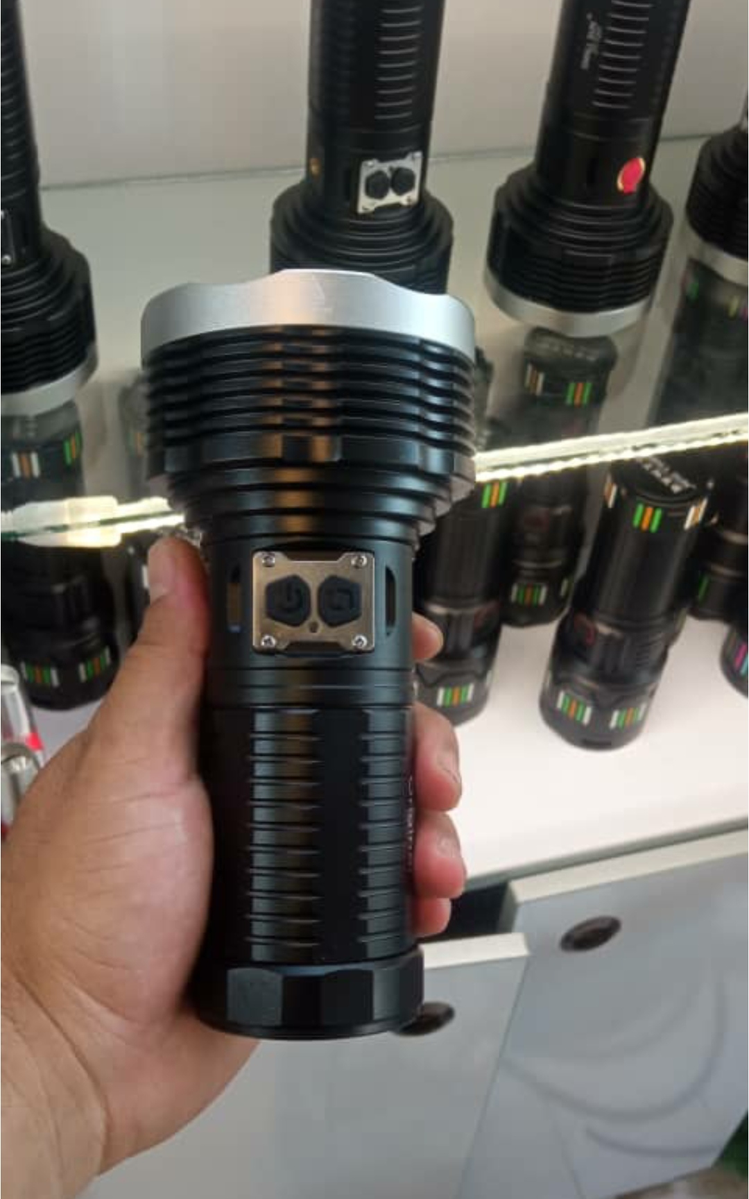 چراغ قوی تی 207 اسمال سان