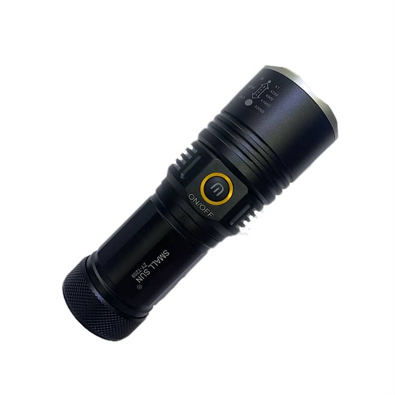 چراغ قوه تی ۲۰۹